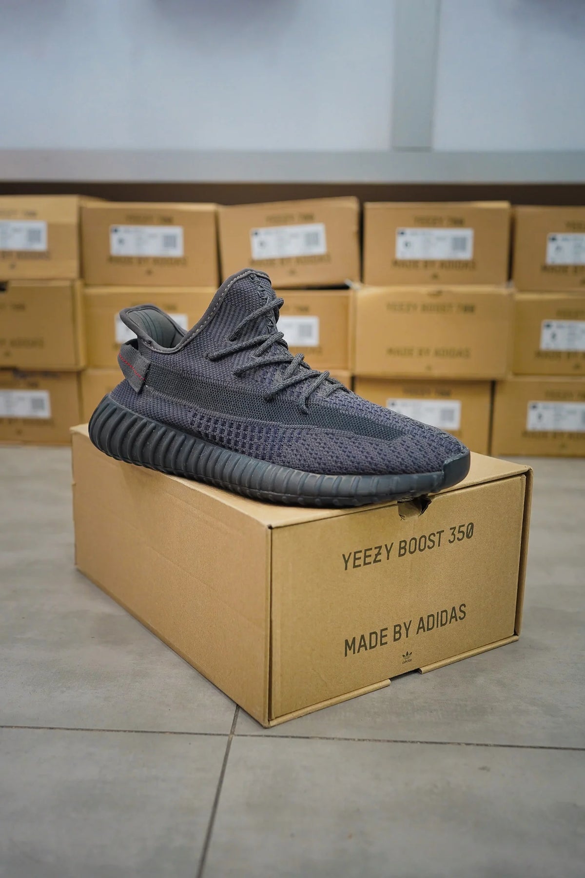 Yeezy 350 Pirate black