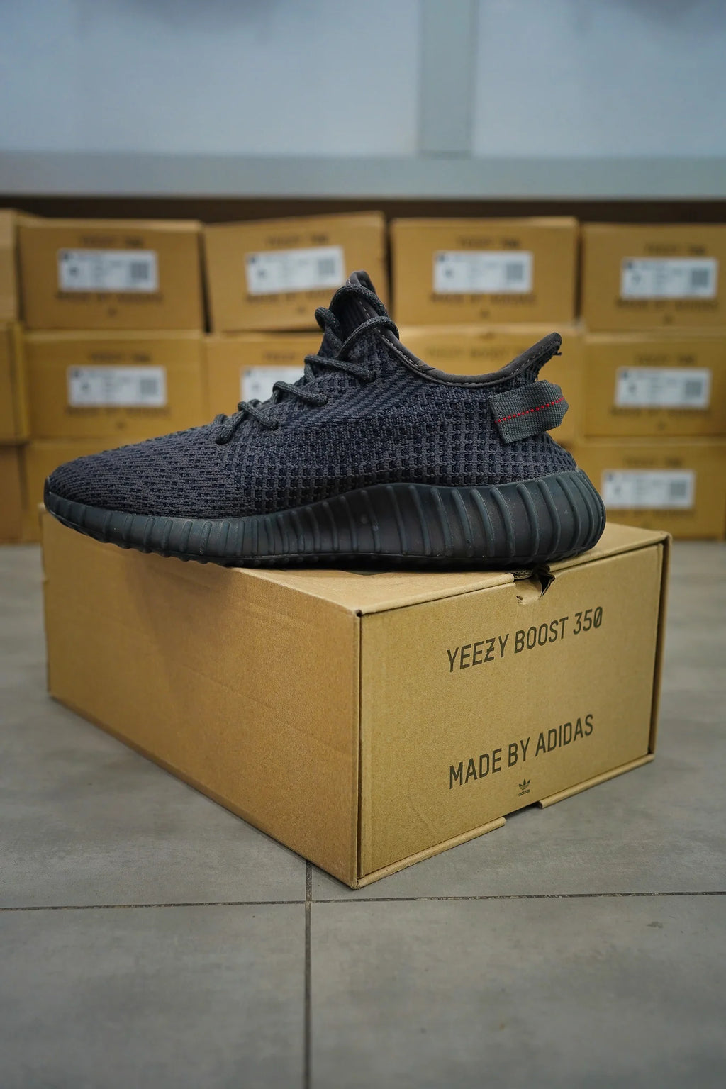 Yeezy 350 Pirate black